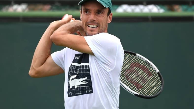 Oct 6, 2021; Indian Wells, CA, USA; Roberto Bautista Agut (ESP) plays on the practice courts during the BNP Paribas Open at the Indian Wells Tennis Garden. Mandatory Credit: Jayne Kamin-Oncea-USA TODAY Sports