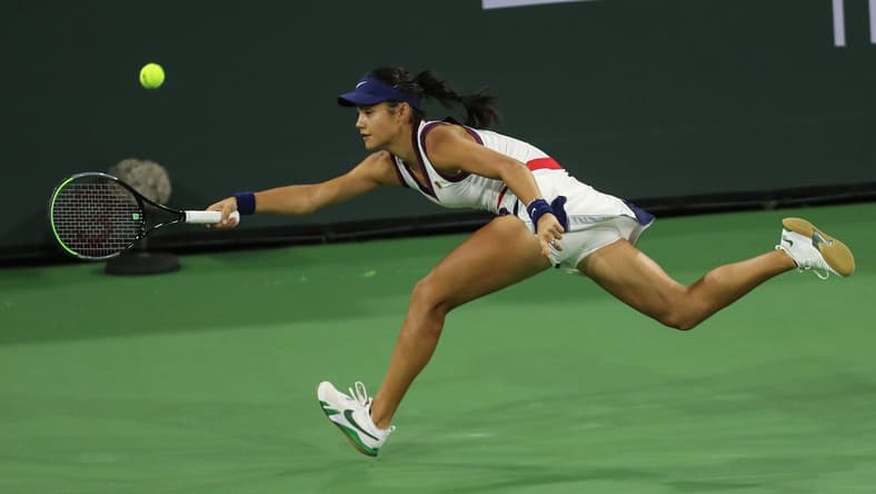 Emma Raducanu reaches for a shot during her match against Aliaksandra Sasnovich at the BNP Paribas Open in Indian Wells, Friday, October 8, 2021.

Bnp Paribas Friday 16