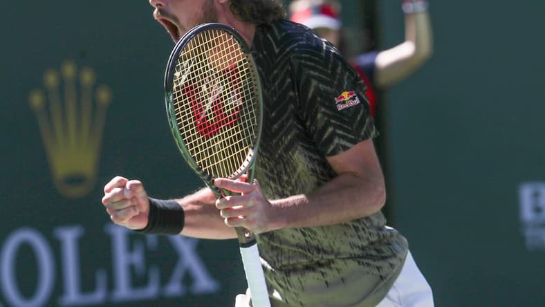Stefanos Tsitsipas celebrates a point against Nikoloz Basilashvili during their quarterfinal match at the BNP Paribas Open in Indian Wells, October 15, 2021.
Bnp Friday 29