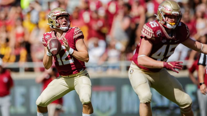Florida State Seminoles quarterback Chubba Purdy (12) looks to pass. The Florida State Seminoles defeated the Massachusetts Minutemen 59-3 at Doak Campbell Stadium on Saturday, Oct. 23, 2021.
Fsu V Umass Second Half218
