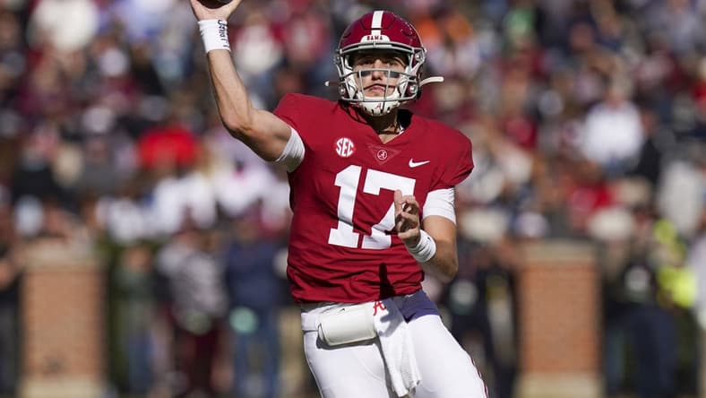 Nov 13, 2021; Tuscaloosa, Alabama, USA; Alabama Crimson Tide quarterback Paul Tyson (17) throws a pass against New Mexico State at Bryant-Denny Stadium. Mandatory Credit: Marvin Gentry-USA TODAY Sports