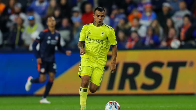 Oct 27, 2021; Cincinnati, OH, USA; Nashville SC midfielder Randall Leal (8) dribbles against FC Cincinnati in the second half at TQL Stadium. Mandatory Credit: Katie Stratman-USA TODAY Sports
