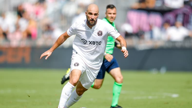 Oct 30, 2021; Fort Lauderdale, Florida, USA; Inter Miami CF forward Gonzalo Higuain (9) controls the ball against New York City during the first half of the game at DRV PNK Stadium. Mandatory Credit: Sam Navarro-USA TODAY Sports