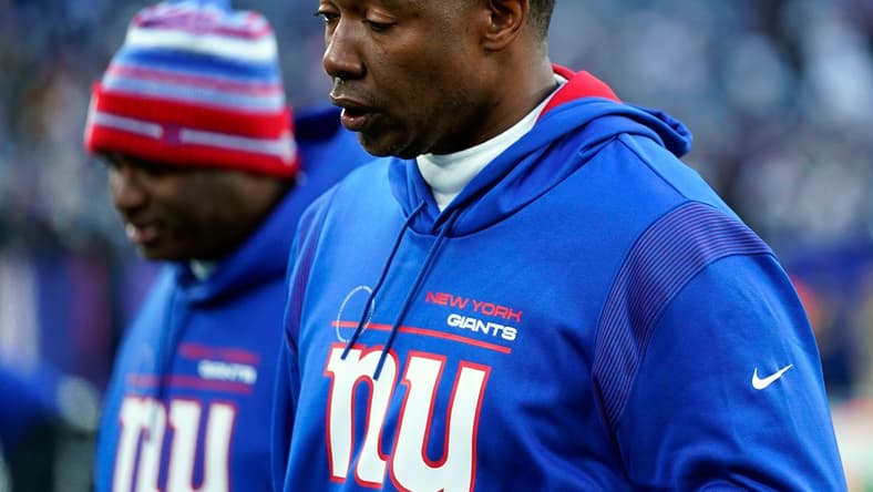 New York Giants defensive coordinator Patrick Graham walks off the field after the Giants lose to the Dallas Cowboys, 21-6, on Sunday, Dec. 19, 2021, in East Rutherford.
Nyg Vs Dal