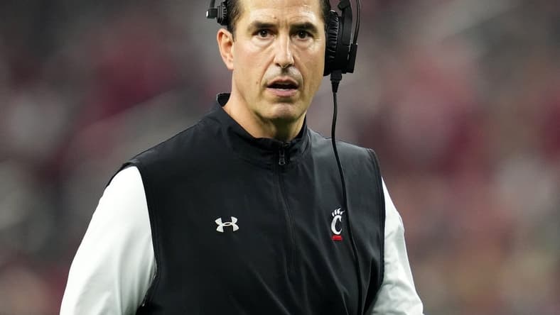 Cincinnati Bearcats head coach Luke Fickell paces the sideline in the second quarter during the College Football Playoff semifinal game against the Alabama Crimson Tide at the 86th Cotton Bowl Classic, Friday, Dec. 31, 2021, at AT&T Stadium in Arlington, Texas.