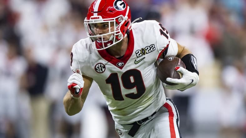 Jan 10, 2022; Indianapolis, IN, USA; Georgia Bulldogs tight end Brock Bowers (19) against the Alabama Crimson Tide in the 2022 CFP college football national championship game at Lucas Oil Stadium. Mandatory Credit: Mark J. Rebilas-USA TODAY Sports