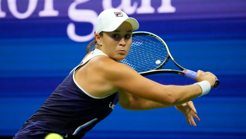 Sep 4, 2021; Flushing, NY, USA; Ashleigh Barty of Australia hits to Shelby Rogers of the USA on day six of the 2021 U.S. Open tennis tournament at USTA Billie Jean King National Tennis Center. Mandatory Credit: Robert Deutsch-USA TODAY Sports