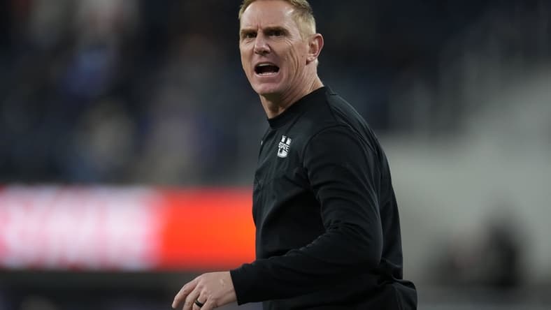 Dec 18, 2021; Inglewood, CA, USA; Utah State Aggies head coach Blake Anderson reacts in the second half of the 2021 LA Bowl against the Oregon State Beavers at SoFi Stadium. Mandatory Credit: Kirby Lee-USA TODAY Sports