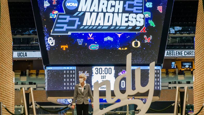 How many perfect brackets left