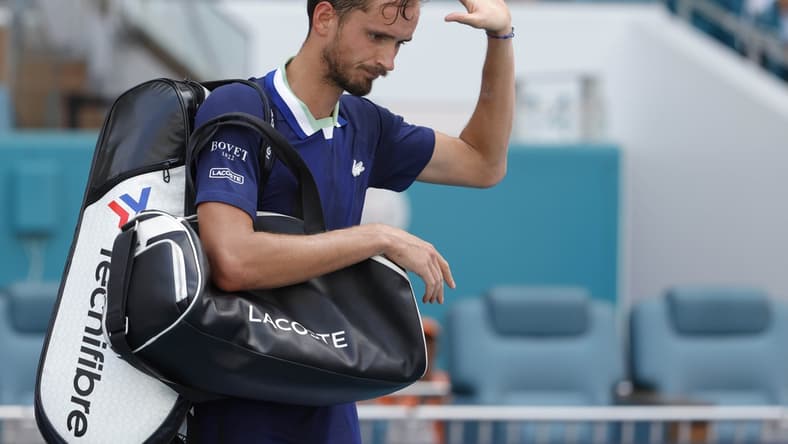 Mar 31, 2022; Miami Gardens, FL, USA; Daniil Medvedev acknowledges the crowd while leaving the court after his match against Hubert Hurkacz (POL)(not pictured) in a men's singles quarterfinal in the Miami Open at Hard Rock Stadium. Mandatory Credit: Geoff Burke-USA TODAY Sports
