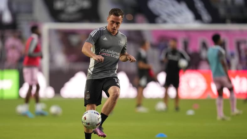 Apr 2, 2022; Fort Lauderdale, Florida, USA; Houston Dynamo forward Corey Baird (11) warms up prior to the match against Inter Miami CF at DRV PNK Stadium. Mandatory Credit: Jasen Vinlove-USA TODAY Sports