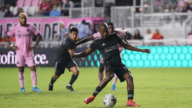 Apr 2, 2022; Fort Lauderdale, Florida, USA; Houston Dynamo midfielder Fafa Picault (10) takes a penalty kick to score a goal against Inter Miami CF during the second half at DRV PNK Stadium. Mandatory Credit: Jasen Vinlove-USA TODAY Sports