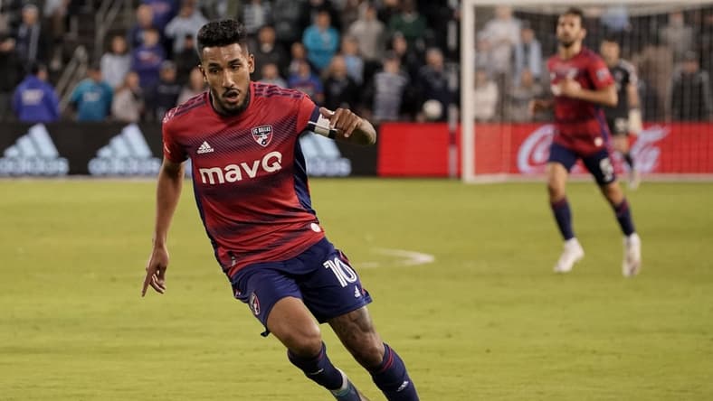 Apr 30, 2022; Kansas City, Kansas, USA; FC Dallas forward Jes  s Ferreira (10) controls the ball against Sporting Kansas City during the match at Children's Mercy Park. Mandatory Credit: Denny Medley-USA TODAY Sports