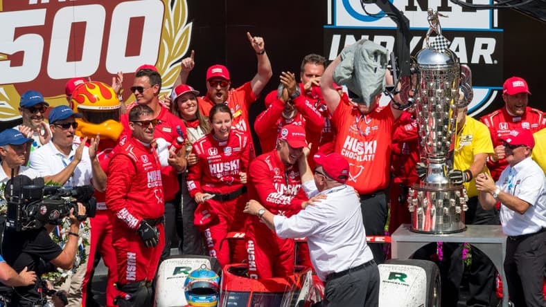 Winner Marcus Ericsson (8) shares a moment with Chip Ganassi after winning the 106th running of the Indianapolis 500 at Indianapolis Motor Speedway Sunday, May 29, 2022.
Mb Indy500rd05292022 45