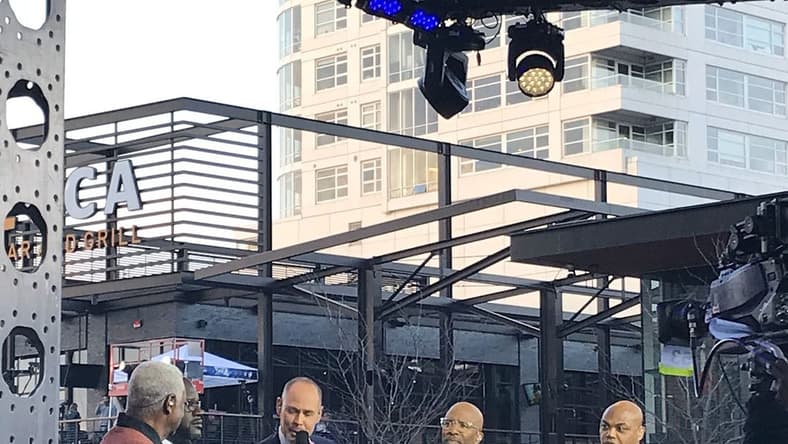 Former Bucks great Oscar Robertson, left, is interviewed on the TNT pregame show Wednesday by, starting with second from left, Shaquille O'Neal, Ernie Johnson, Kenny Smith and Charles Barkley.
Tnt16p1