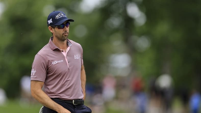 Jun 2, 2022; Dublin, Ohio, USA; Cameron Tringale waits to putt on the eighth green during the first round of the Memorial Tournament. Mandatory Credit: Aaron Doster-USA TODAY Sports