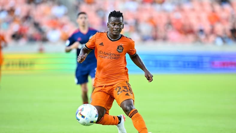 Jun 25, 2022; Houston, Texas, USA; Houston Dynamo FC forward Carlos Darwin Quintero (23) looks to control the ball during the first half against the Chicago Fire at PNC Stadium. Mandatory Credit: Maria Lysaker-Houston Dynamo FC-USA TODAY Sports