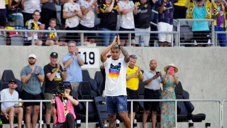 Jul 3, 2022; Columbus, Ohio, USA; New Columbus Crew signing forward Cucho Hernandez waves to the fans before the game MLS game between the Columbus Crew and the Philadelphia Union at Lower.com Field in Columbus, Ohio on July 3, 2022.
Mls Philadelphia Union At Columbus Crew