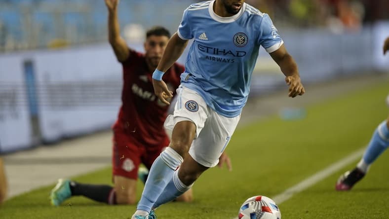Aug 7, 2021; Toronto, Ontario, CAN; New York City FC forward Ismael Tajouri-Shradi (17) gets control of the ball against Toronto FC during the second half at BMO Field. Mandatory Credit: John E. Sokolowski-USA TODAY Sports