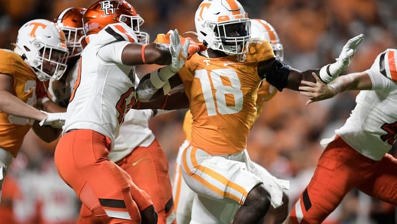 Tennessee linebacker William Mohan (18) muscles his way through the Bowling Green line during a game at Neyland Stadium in Knoxville, Tenn. on Thursday, Sept. 2, 2021.

Kns Tennessee Bowling Green Football