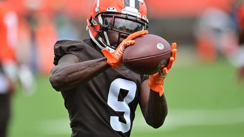 May 25, 2022; Berea, OH, USA; Cleveland Browns wide receiver Jakeem Grant Sr. (9) catches a pass during organized team activities at CrossCountry Mortgage Campus. Mandatory Credit: Ken Blaze-USA TODAY Sports