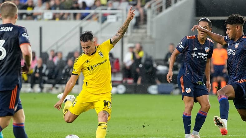 Jul 17, 2022; Columbus, Ohio, USA; Columbus Crew midfielder Lucas Zelarayan (10) takes a shot during the first half of the MLS game against the FC Cincinnati at Lower.com Field in Columbus on July 17, 2022. Mandatory Credit: Adam Cairns-The Columbus Dispatch

Mls Fc Cincinnati At Columbus Crew