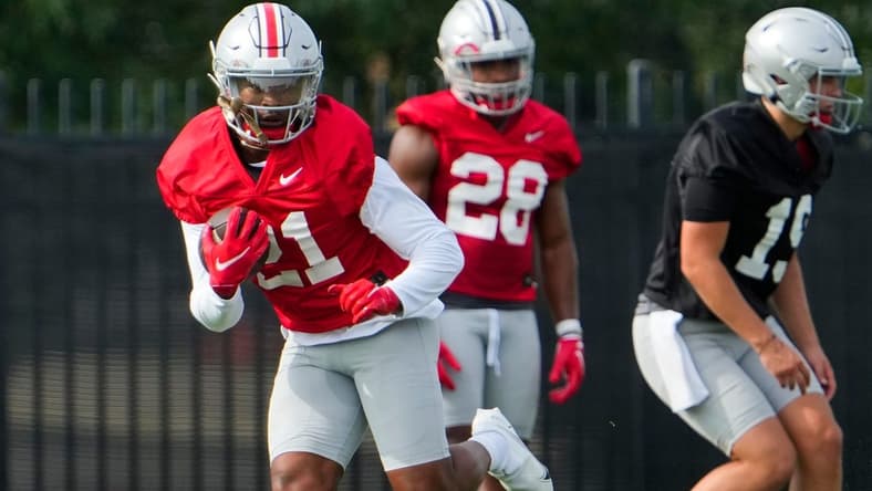Aug 4, 2022; Columbus, OH, USA;  Ohio State Buckeyes running back Evan Pryor (21) runs during the first fall football practice at the Woody Hayes Athletic Center. Mandatory Credit: Adam Cairns-The Columbus Dispatch

Ohio State Football First Practice