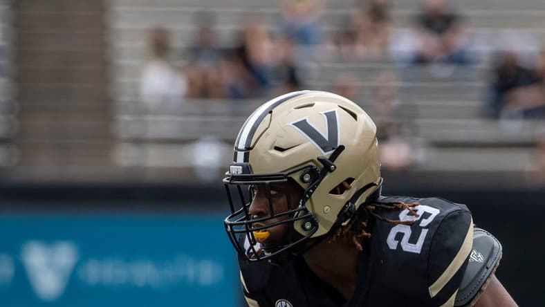 Vanderbilt Commodores    Miles Capers during the Vanderbilt Spring Game at Vanderbilt Stadium in Nashville , Tenn., Saturday, April 16, 2022.

Spring Game004