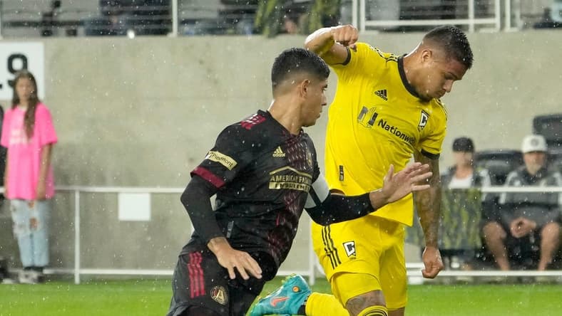 August 21, 2022; Columbus, Ohio, USA;  Columbus Crew midfielder Cucho Hernandez (9) would deliver his second goal of the night while defended by Atlanta United defender Alan Franco (6) during the second half of Sunday's MLS match at Lower.com Field in Columbus, Oh. Mandatory Credit: Barbara J. Perenic/Columbus Dispatch

Mls Atlanta United Fc At Columbus Crew Bjp
