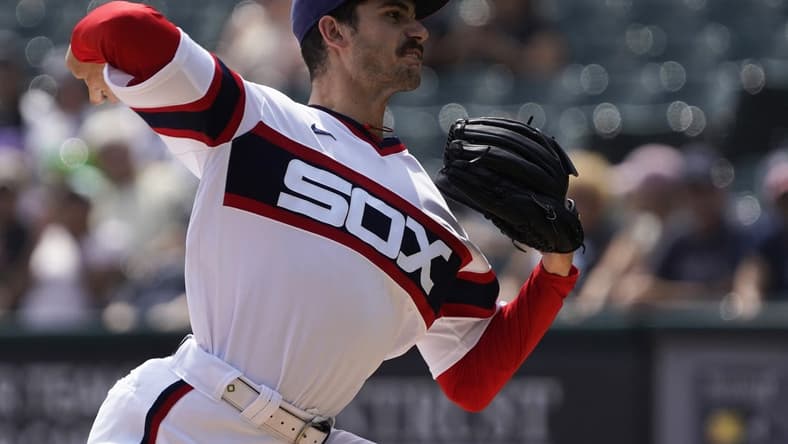 Aug 28, 2022; Chicago, Illinois, USA; Chicago White Sox starting pitcher Dylan Cease (84) throws the ball against the Arizona Diamondbacks during the first inning at Guaranteed Rate Field. Mandatory Credit: David Banks-USA TODAY Sports