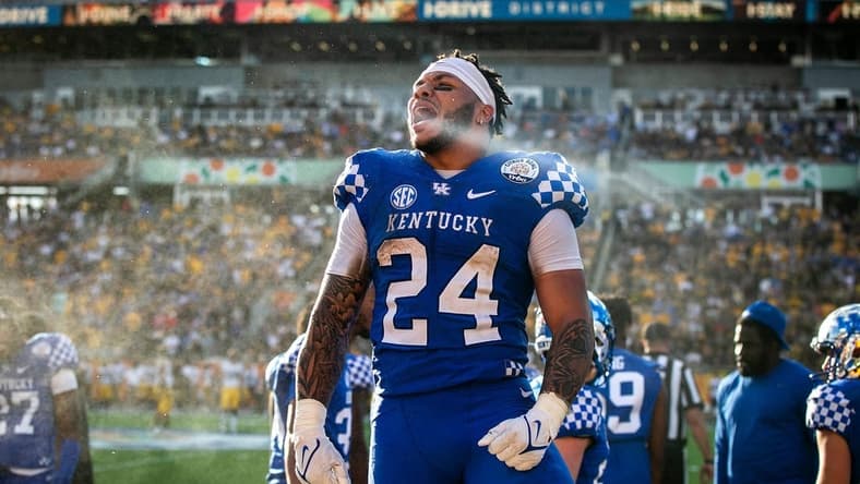 Kentucky running back Chris Rodriguez, Jr. (24) pumps up the crowd after scoring a touchdown a NCAA college football game in the Vrbo Citrus Bowl against Iowa, Saturday, Jan. 1, 2022, at Camping World Stadium in Orlando, Fla.

211231 Iowa Kentucky Citrus Fb 008 Jpg

Syndication Hawkcentral