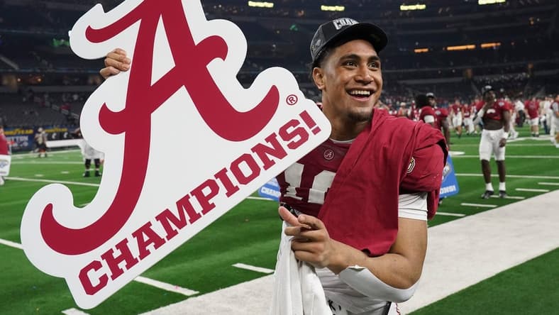 Alabama linebacker Henry To'o To'o (10) enjoys the victory after the 2021 College Football Playoff Semifinal game at the 86th Cotton Bowl in AT&T Stadium in Arlington, Texas Friday, Dec. 31, 2021. Alabama defeated Cincinnati 27-6 to advance to the national championship game. [Staff Photo/Gary Cosby Jr.]

College Football Playoffs Alabama Vs Cincinnati