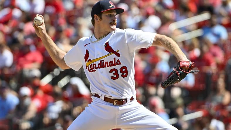 Aug 14, 2022; St. Louis, Missouri, USA; St. Louis Cardinals starting pitcher Miles Mikolas (39) pitches against the Milwaukee Brewers during the eighth inning at Busch Stadium. Mandatory Credit: Jeff Curry-USA TODAY Sports