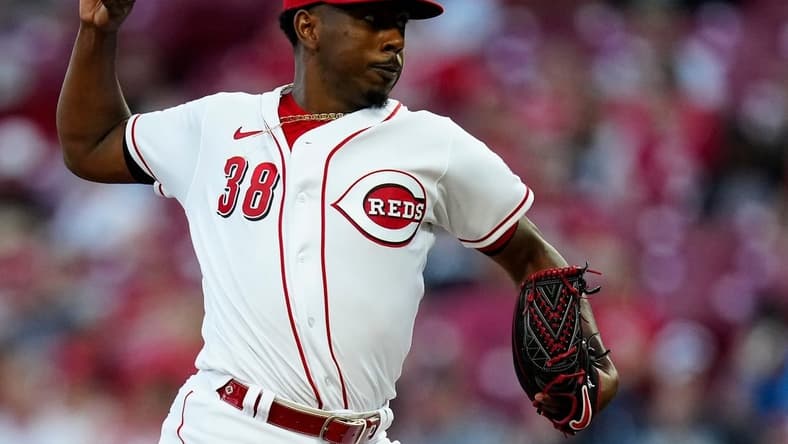Cincinnati Reds starting pitcher Justin Dunn (38) throws a pitch in the fourth inning of the MLB National League game between the Cincinnati Reds and the St. Louis Cardinals at Great American Ball Park in downtown Cincinnati on Tuesday, Aug. 30, 2022.
St Louis Cardinals At Cincinnati Reds