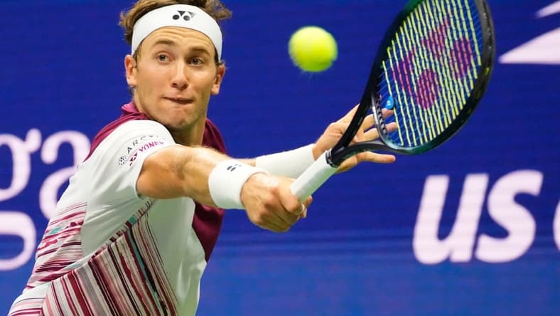 Sept 6, 2022; Flushing, NY, USA;  Casper Ruud of Norway hits to Matteo Berrettini of Italy on day nine of the 2022 U.S. Open tennis tournament at USTA Billie Jean King National Tennis Center. Mandatory Credit: Robert Deutsch-USA TODAY Sports