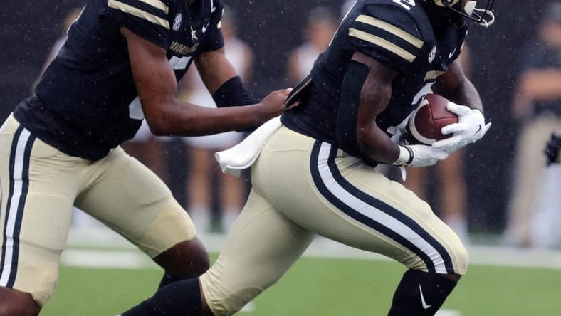 Ray Davis of Vanderbilt carries the ball during their game against Wake Forest at Vanderbilt s FirstBank Stadium Sep 10, 2022; Nashville, Tennessee, United States; Mandatory Credit: Alan Poizner-The Tennessean
Football Vanderbilt Football Vs Wake Forest Wake Forest At Vanderbilt