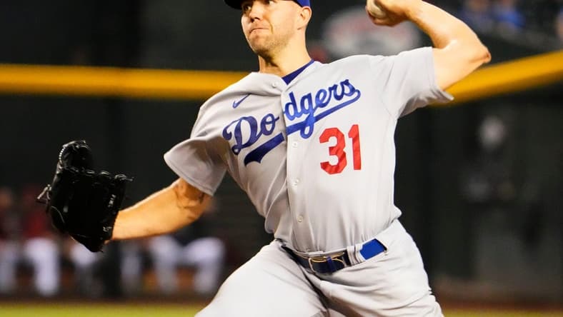 Sep 12, 2022; Phoenix, Arizona, USA; Los Angeles Dodgers starting pitcher Tyler Anderson (31) throws to the Arizona Diamondbacks in the second inning at Chase Field.
Mlb Dodgers At Diamondbacks