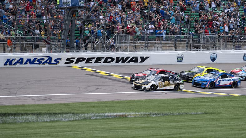 NASCAR: AdventHealth 400