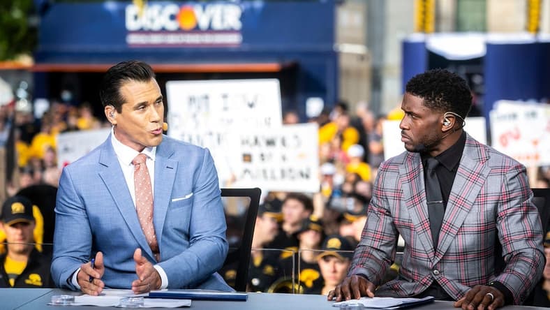 Brady Quinn, left, speaks as Reggie Bush looks on during the Fox Sports Big Noon Kickoff NCAA football pregame show, Saturday, Oct. 9, 2021, at the Pentacrest in Iowa City, Iowa.
211009 Big Noon 012 Jpg