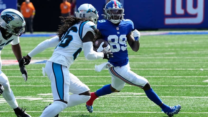 Sep 18, 2022; East Rutherford, NJ, USA; New York Giants wide receiver Kadarius Toney (89) runs the ball against the Carolina Panthers at MetLife Stadium. Mandatory Credit: Robert Deutsch-USA TODAY Sports