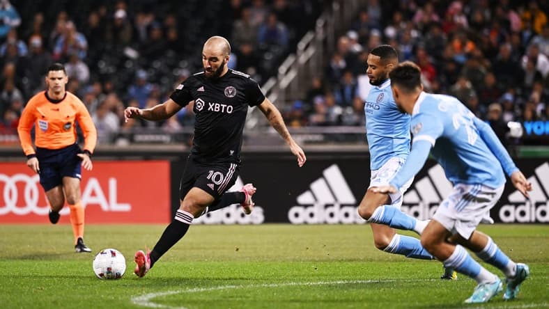 Oct 17, 2022; Queens, New York, USA;  Inter Miami CF forward Gonzalo Higuain (10) controls the ball during the first half of a MLS Eastern Conference quarterfinal match against New York City FC at Citi Field. Mandatory Credit: Mark Smith-USA TODAY Sports