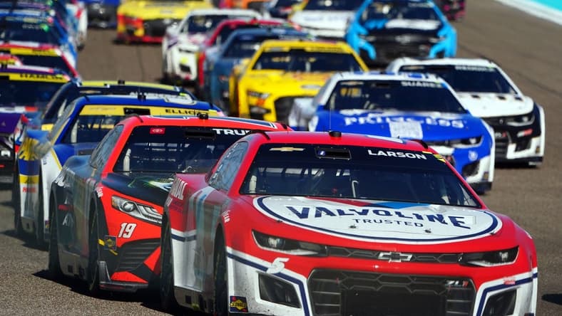 Oct 23, 2022; Homestead, Florida, USA; NASCAR Cup Series driver Kyle Larson (5) races during the Dixie Vodka 400 at Homestead-Miami Speedway. Mandatory Credit: John David Mercer-USA TODAY Sports