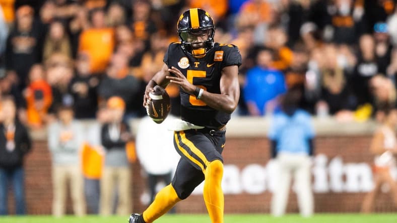 Tennessee quarterback Hendon Hooker (5) during Tennessee's game against Kentucky at Neyland Stadium in Knoxville, Tenn., on Saturday, Oct. 29, 2022.

Kns Vols Kentucky Bp