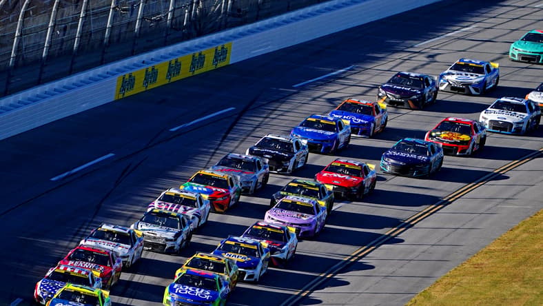 NASCAR: YellaWood 500