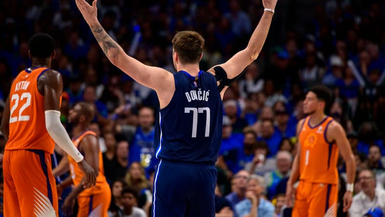 NBA: Phoenix Suns at Dallas Mavericks