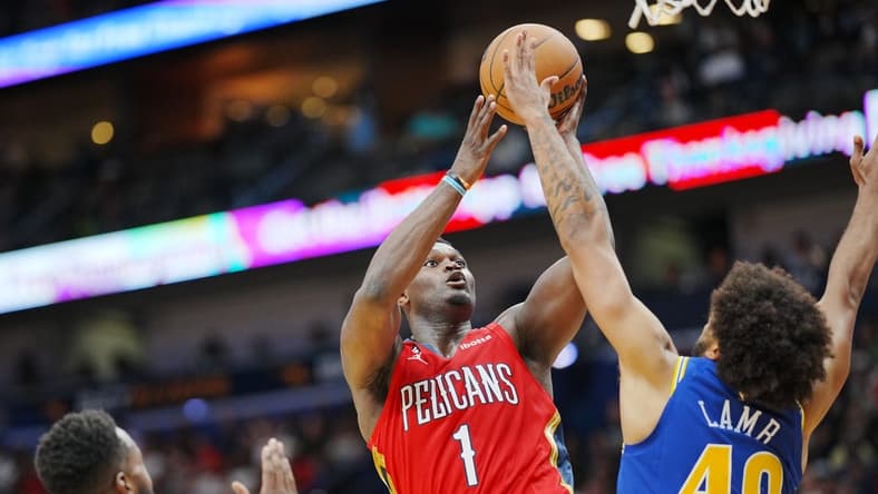 Nov 4, 2022; New Orleans, Louisiana, USA; New Orleans Pelicans forward Zion Williamson (1) shoots the ball against Golden State Warriors forward Anthony Lamb (40) during the fourth quarter at Smoothie King Center. Mandatory Credit: Andrew Wevers-USA TODAY Sports
