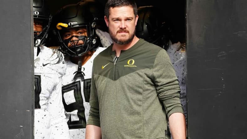 Nov 5, 2022; Boulder, Colorado, USA; Oregon Ducks head coach Dan Lanning before the game against the Colorado Buffaloes at Folsom Field. Mandatory Credit: Ron Chenoy-USA TODAY Sports head coach Dan Lanning