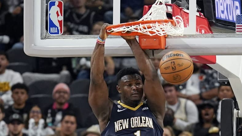 Nov 23, 2022; San Antonio, Texas, USA; New Orleans Pelicans forward Zion Williamson (1) dunks during the second half against the San Antonio Spurs at AT&T Center. Mandatory Credit: Scott Wachter-USA TODAY Sports