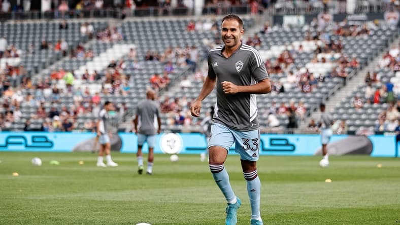 Aug 6, 2022; Commerce City, Colorado, USA; Colorado Rapids defender Steven Beitashour (33) before the match against Minnesota United FC at Dick's Sporting Goods Park. Mandatory Credit: Isaiah J. Downing-USA TODAY Sports