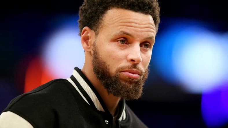Dec 20, 2022; New York, New York, USA; Golden State Warriors injured guard Stephen Curry (30) during a time out during the third quarter against the New York Knicks at Madison Square Garden. Mandatory Credit: Brad Penner-USA TODAY Sports